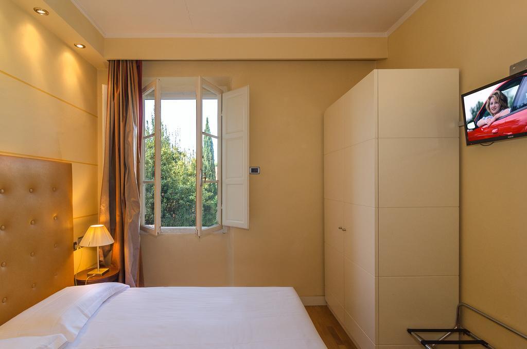 Hotel Novecento ปิซา ภายนอก รูปภาพ