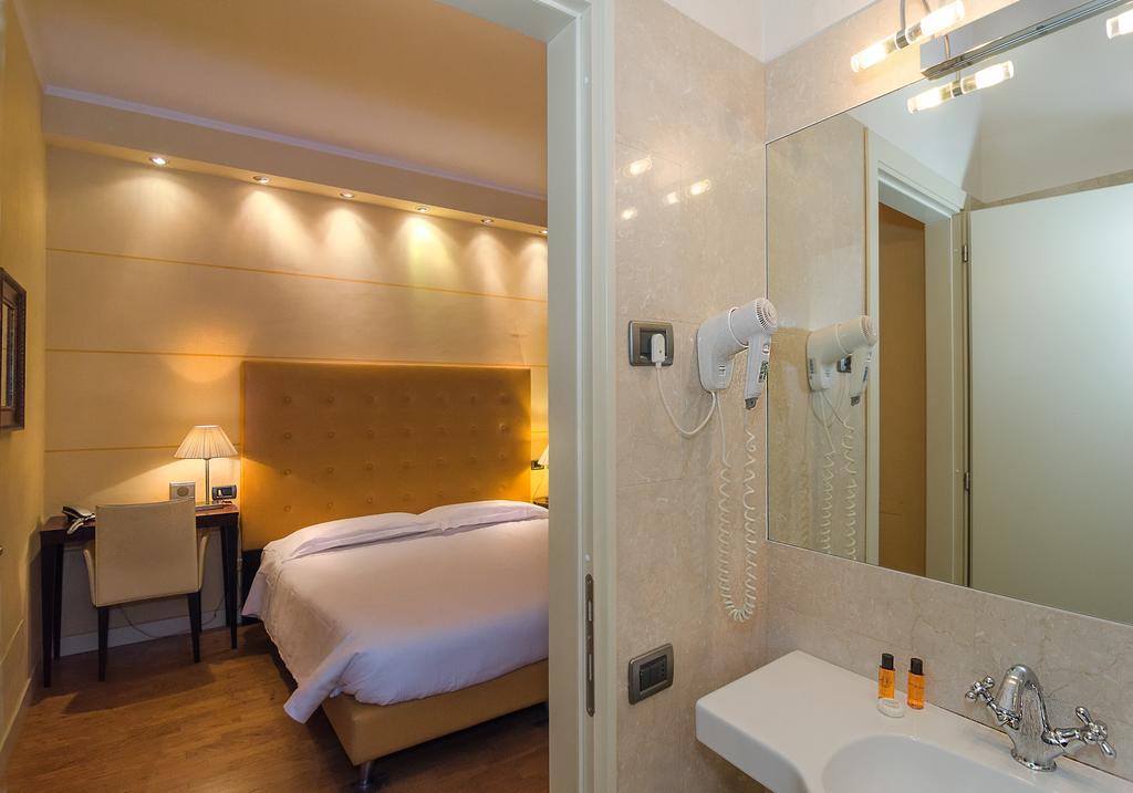 Hotel Novecento ปิซา ภายนอก รูปภาพ