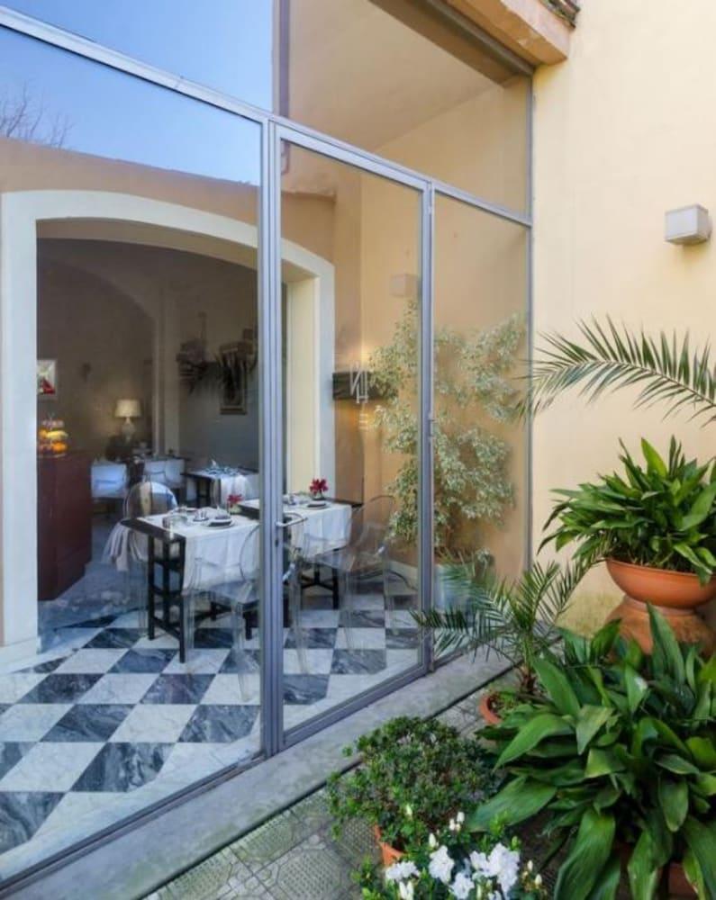 Hotel Novecento ปิซา ภายนอก รูปภาพ